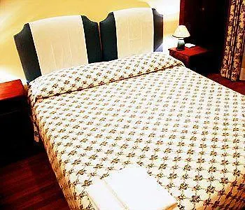 לינה וארוחת בוקר The Center Of