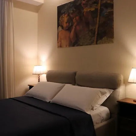 לינה וארוחת בוקר The Center Of 4*